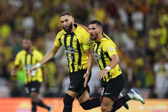 安帅在尝试用马里亚诺替本泽马 以防其无法登场